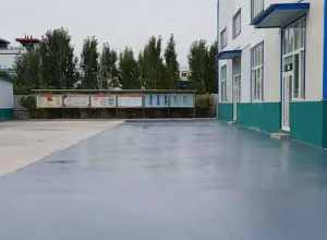 喀什彩色路面喷涂翻新的材料对冬季